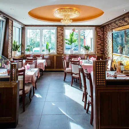 بيت ضيافة Gaststaette Lin Garden 3*