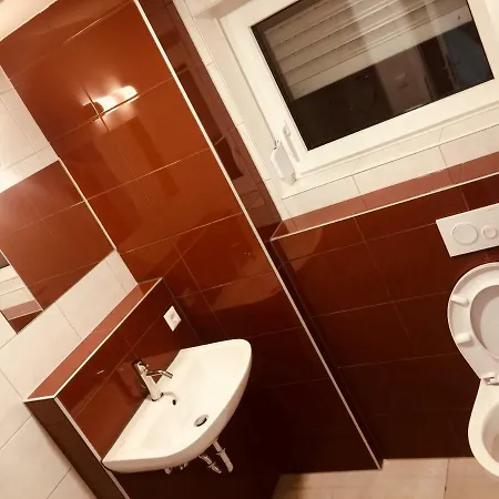 Gaststaette Lin Garden بيت ضيافة